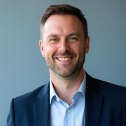 Portrait of Lukas Fischer, Chief Engineer at Alpine Wegebau GmbH